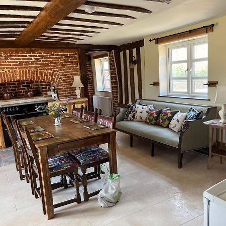 A Newly Renovated, Cosy Escape In The Beautiful Shepherd'S Cottage Dereham Ngoại thất bức ảnh