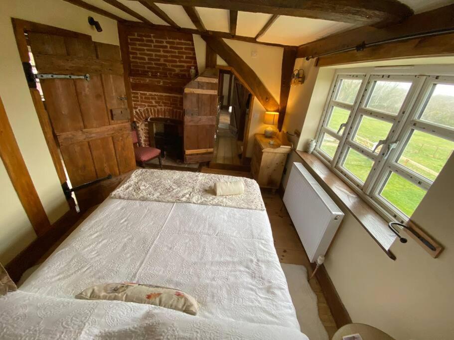 A Newly Renovated, Cosy Escape In The Beautiful Shepherd'S Cottage Dereham Ngoại thất bức ảnh