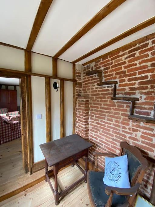 A Newly Renovated, Cosy Escape In The Beautiful Shepherd'S Cottage Dereham Ngoại thất bức ảnh